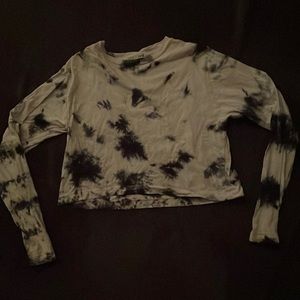 Buckle brand long-sleeve crop 💙